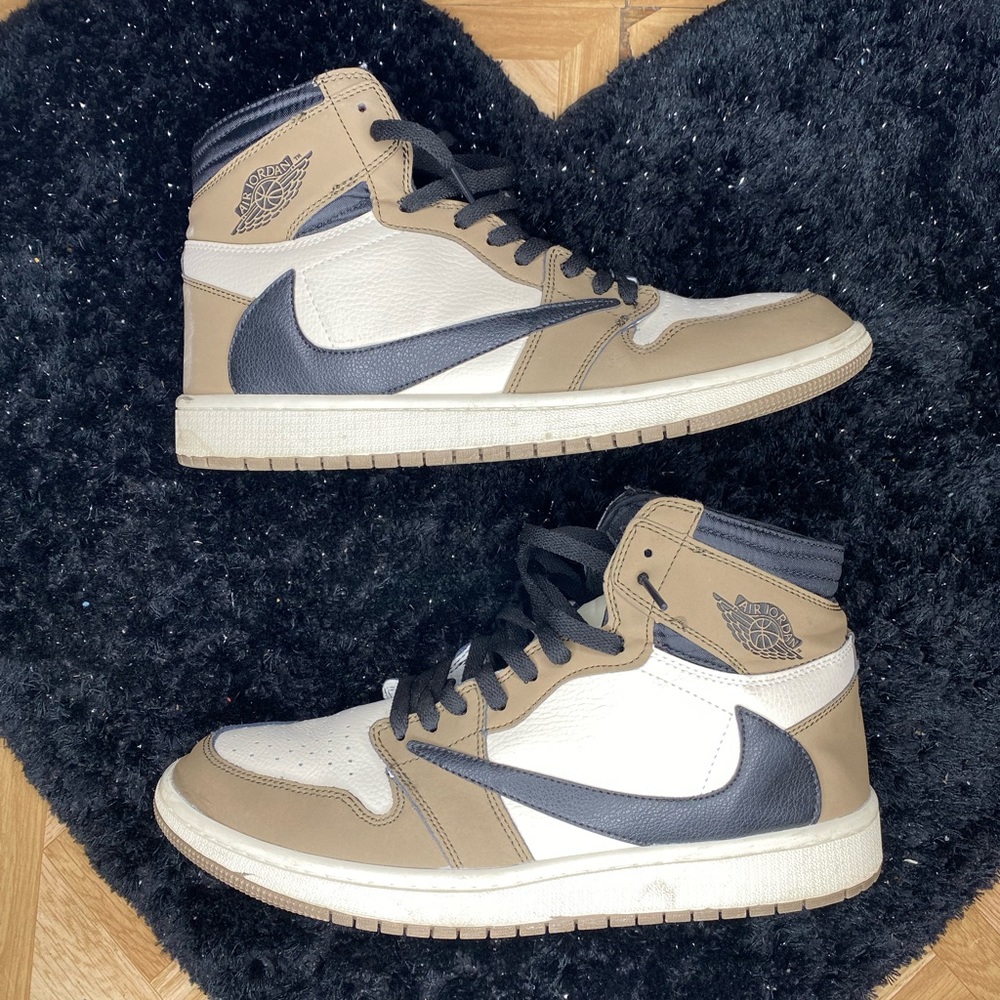 Jordan 1 “Travis Scott”